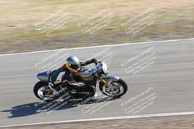 media/Feb-05-2023-Classic Track Day (Sun) [[c35aca4a42]]/Group 2/session 1 turn 9/